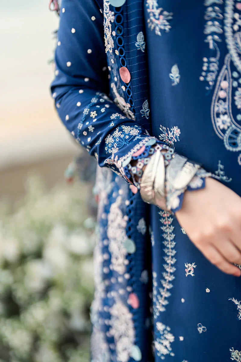 QALAMKAR - 3PC LAWN EMBROIDERED SHIRT WITH JACQUARD WEAVED EMBROIDERED DUPATTA AND COTTON TROUSER \ 1080