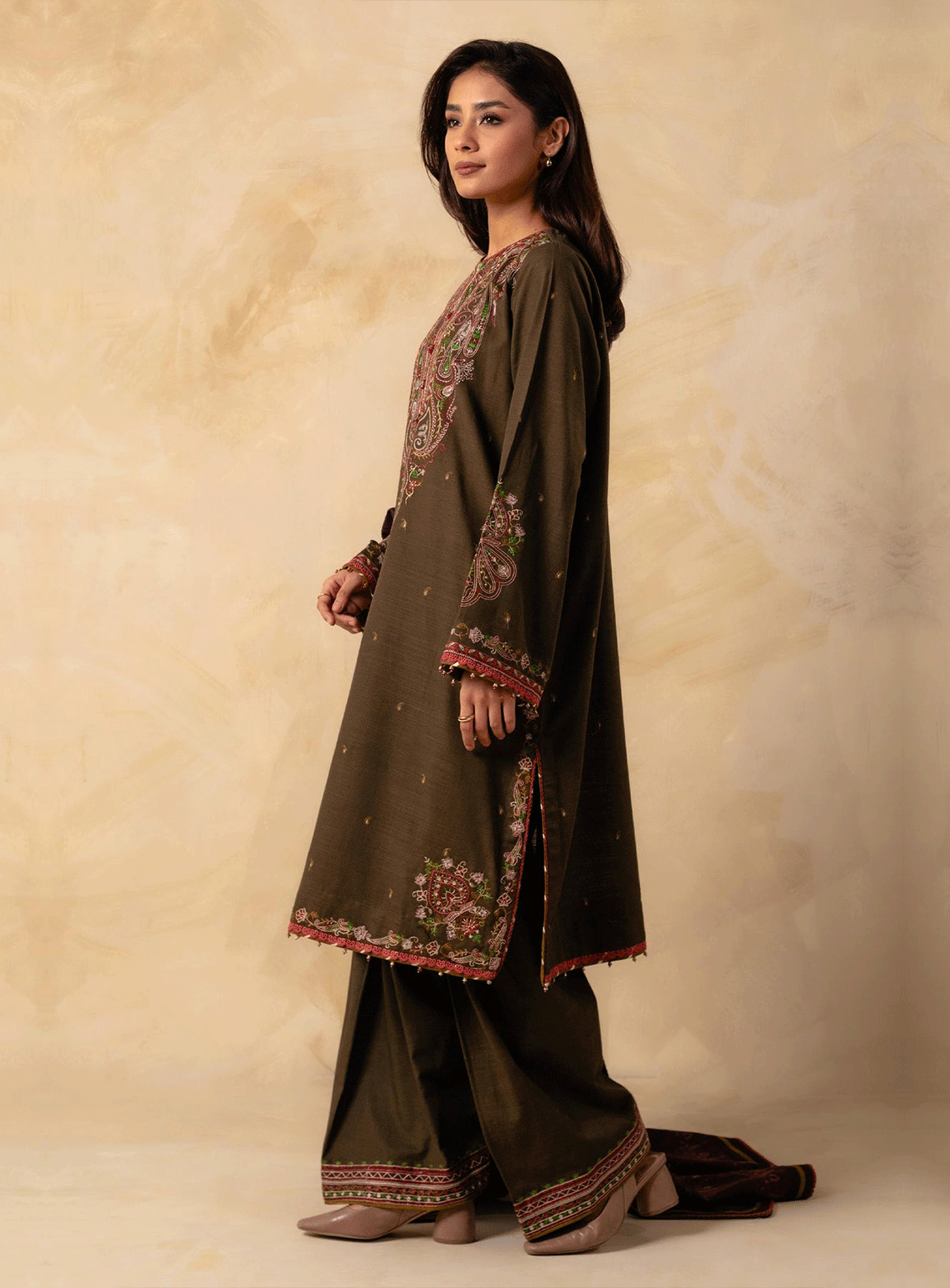 MFLN-1028 3PC DHANAK EMBROIDERED SUIT-PK-5746