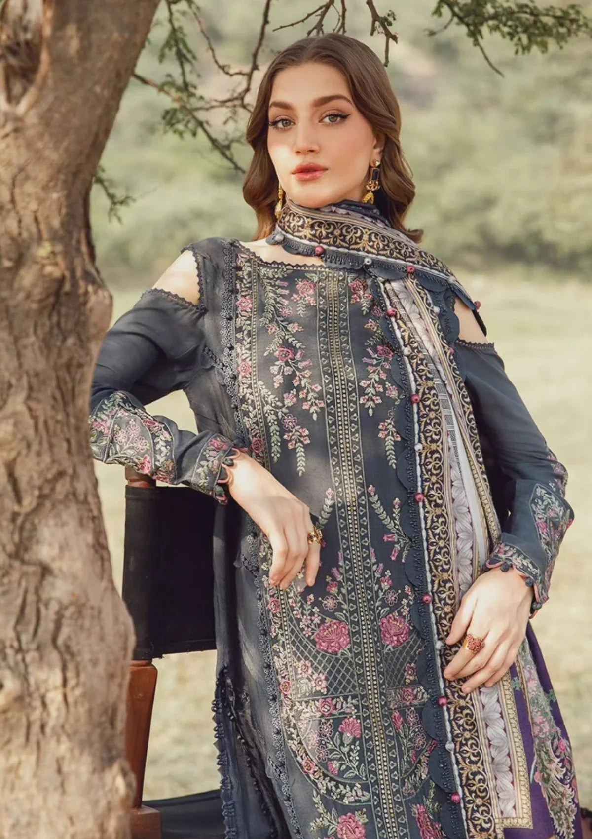 Embroidered Luxury Lawn Unstitched 3Pc | 1047