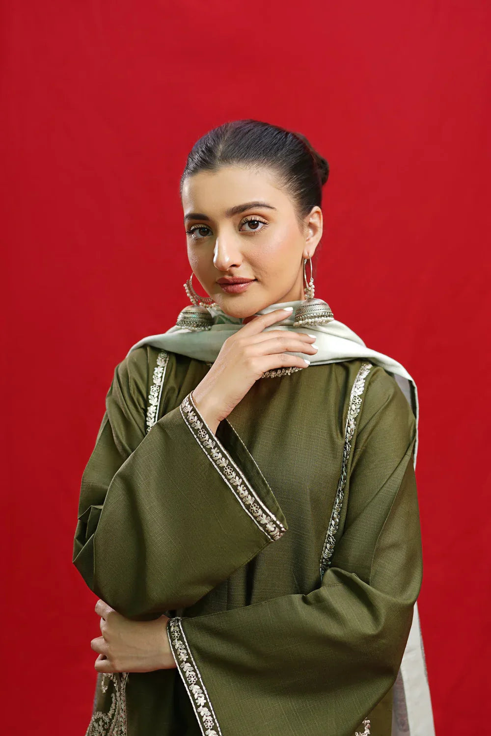 Embroidered Luxury Lawn Unstitched 3Pc | 1068