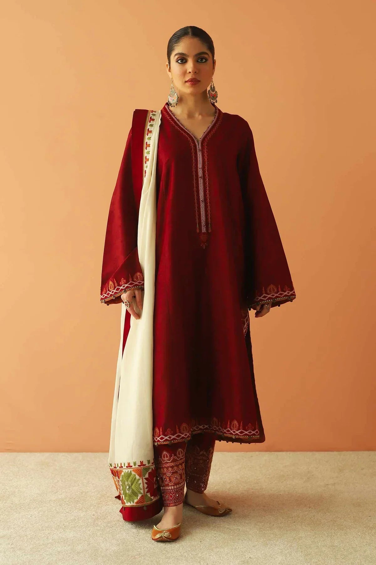KHADDAR 3PC EMBROIDERED DRESS EMBROIDERED SHAWL D-339