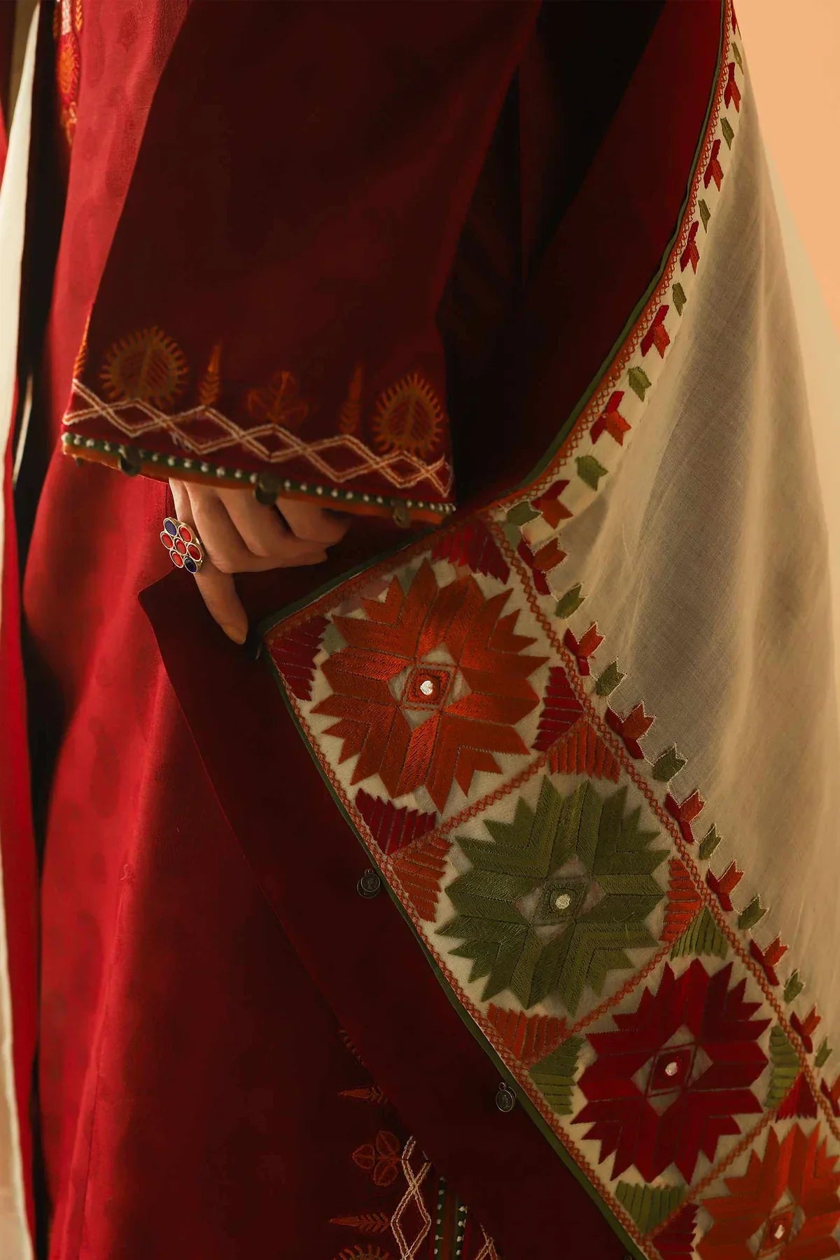 KHADDAR 3PC EMBROIDERED DRESS EMBROIDERED SHAWL D-339