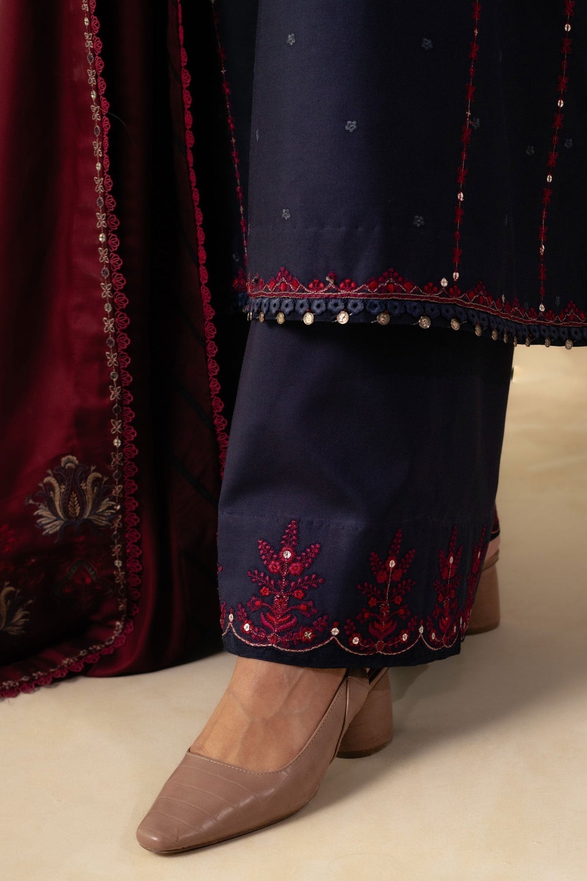 ZARA SHAH JAHAN - 3PC DHANAK EMBROIDERED SHIRT WITH DHANAK EMBROIDERED DUAPTTA AND TROUSER - HZG1396