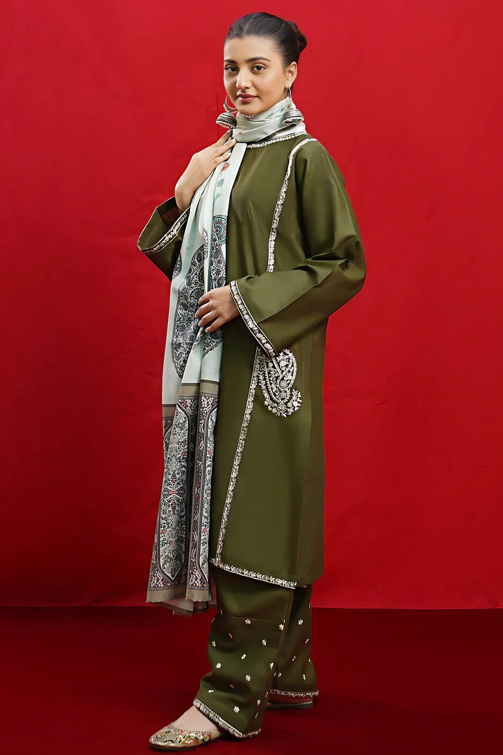 Embroidered Luxury Lawn Unstitched 3Pc | 1068