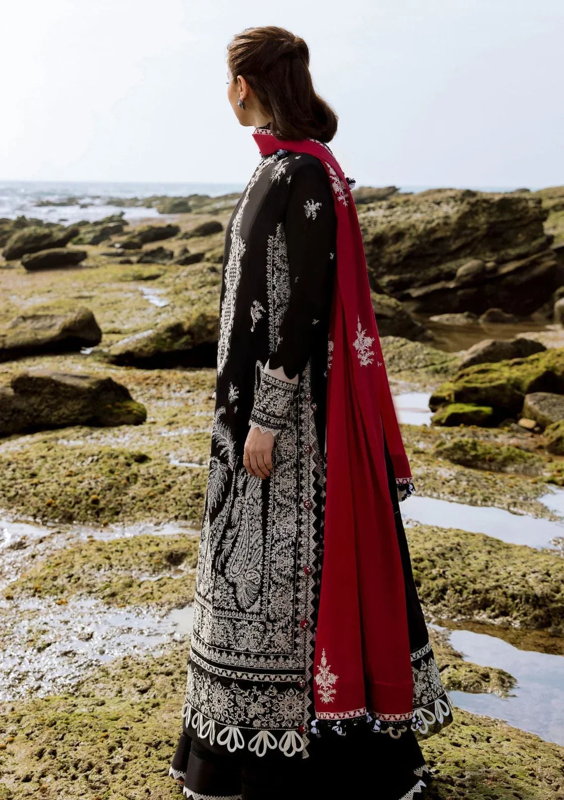 Embroidered Luxury Lawn Unstitched 3Pc | 1009